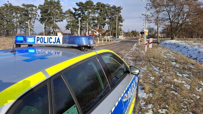 Sekundy od tragedii na przejeździe kolejowym