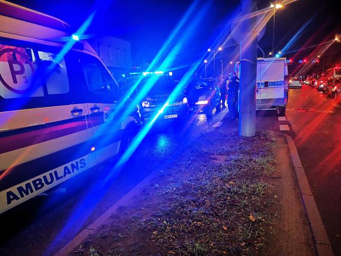 Zderzenie osobówki z radiowozem w Bydgoszczy! Dwie policjantki trafiły do szpitala