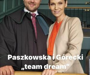 Barwy szczęścia po wakacjach. Klemens (Sebastian Perdek), Paszkowska (Olga Bończyk)