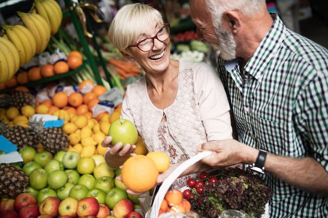 Seniorze, jedz to codziennie! Prosta dieta, która chroni mózg i wspiera funkcje poznawcze