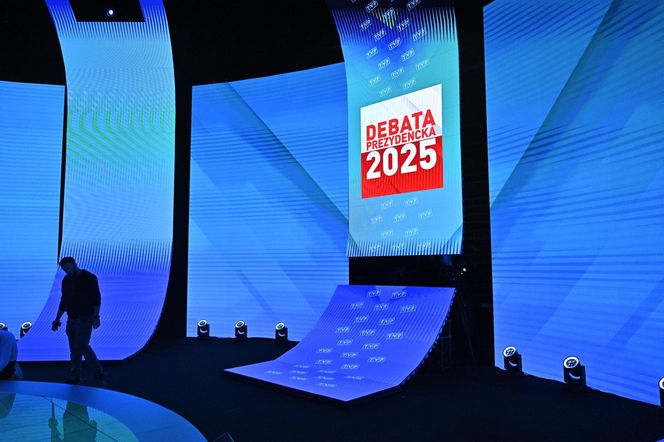 Ostatnie chwile przed debatą kandydatów