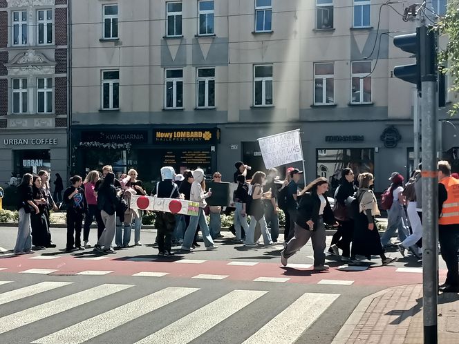 Korowód studencki rozpoczyna Juwenalia Śląskie 2025 w Katowicach