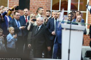 Kaczyński w Gdańsku o „piątce plus”.  Szef PiS wszystkich wykiwał [ZDJĘCIA]