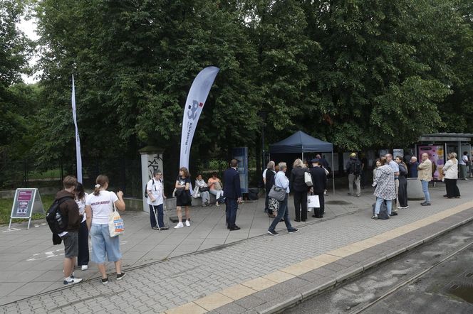Powstanie Warszawskie w kadrze Stefana "Starby" Bałuka. Cichociemny szedł z aparatem do Powstania