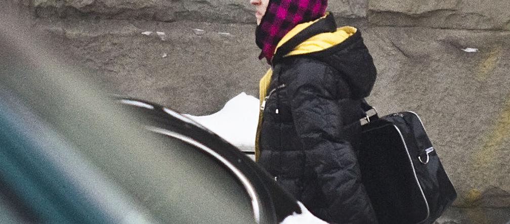 Łapicki uczy żonę szyku