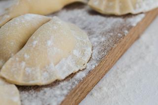 Zupa za 13 zł, a mięsne drugie danie za 26 zł. W tym lokalu ceny się nie zmieniają, za to menu codziennie