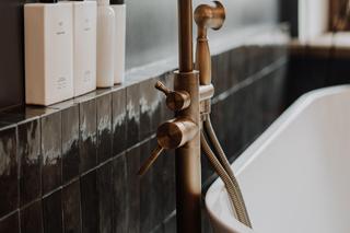 Modne łazienki. Co będzie na topie w 2024 roku? Zobacz