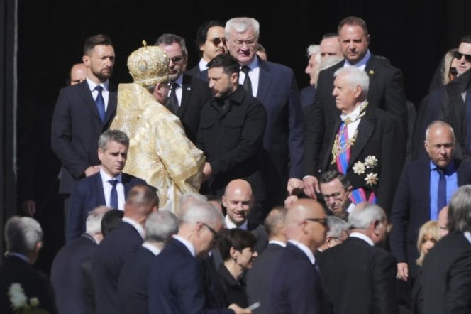 Trump i Zełenski złamali zasady na pogrzebie Franciszka