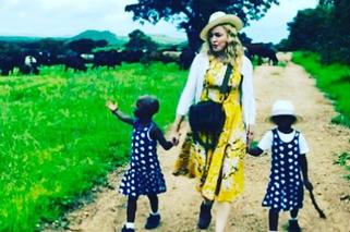 Madonna adoptowała dwie dziewczynki z Afryki