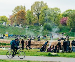 Grill nad Wartą lub jeziorem? Nowe zasady i wzmożone kontrole