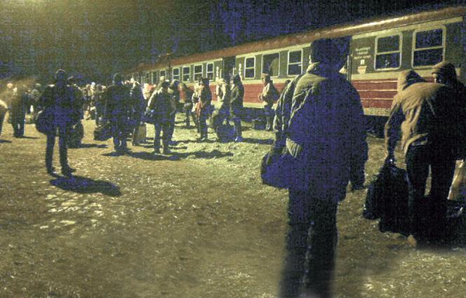 Bieńkowska szydzi ze zmarzniętych pasażerów