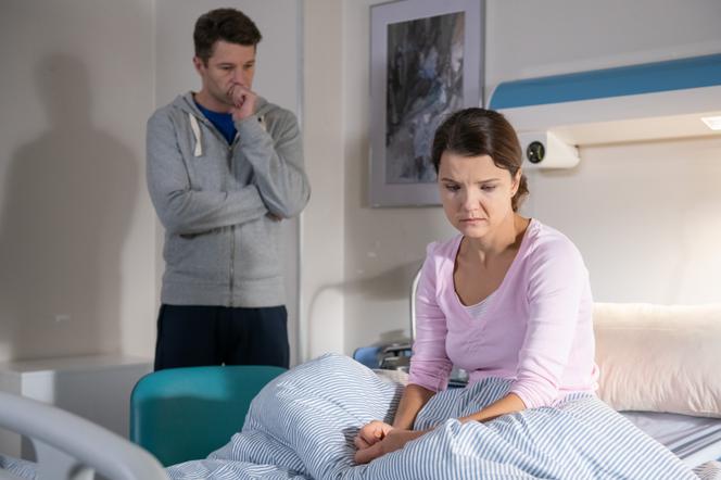 Na Wspólnej odc. 2839. Marta (Joanna Jabłczyńska), Olaf (Maciej Brzoska)
