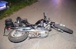 Wypadek w Czermnej. Zderzenie osobówki z motocyklem. 81-letni kierowca trafił do szpitala