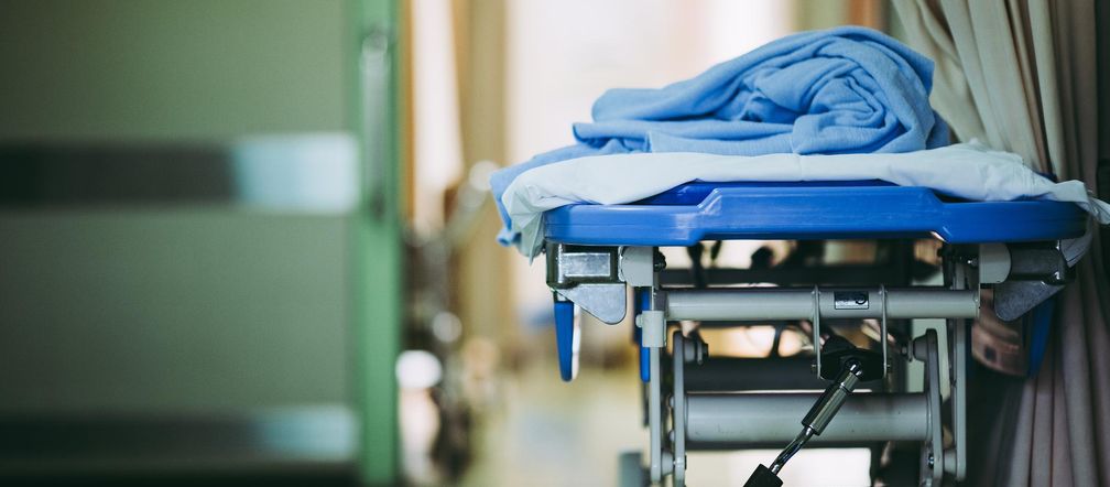 Ustawa reformująca wchodzi w życie: łączenie oddziałów i pieniądze z KPO. Co to oznacza dla pacjentów?