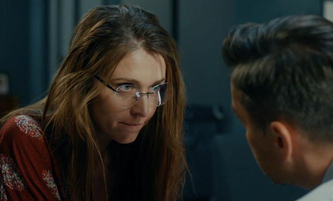 BrzydUla 2, odcinek 159. Marek (Filip Bobek), Ula (Julia Kamińska)