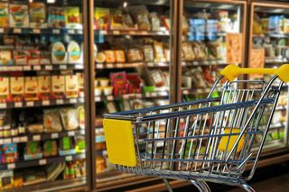 Sklepy otwarte w Boże Ciało - gdzie i w jakich godzinach zrobić zakupy 19.06.2025? [Żabka, Dino, Carrefour]