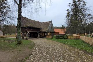 Magiczne miejsce na Mazurach warte odwiedzenia. Można poczuć się jak w dawnych czasach [ZDJĘCIA]