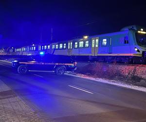 Makabryczny wypadek w Duchnicach. Pod kołami pociągu znalazł się mężczyzna. Nie żyje