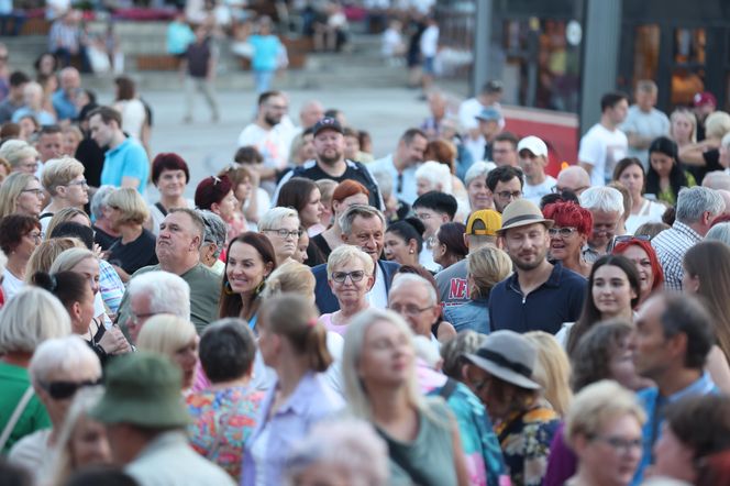 Potańcówka w Katowicach na Rynku "Roztańczony Wyspiański"