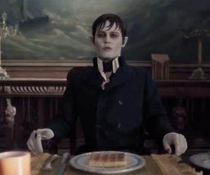 Johnny Depp jako Barnabas Collins w filmie Mroczne Cienie