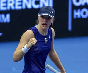 Iga Świątek znów rozbiła Darię Kasatkinę! Pewne zwycięstwo w WTA Finals! Świątek - Kasatkina RELACJA NA ŻYWO WYNIK
