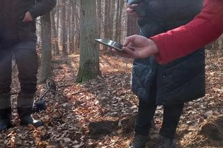  Monstrancję znaleziono w lesie 