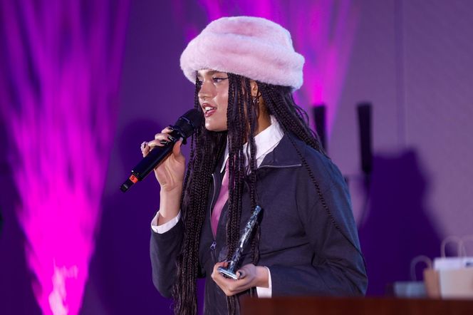 Sara James ma 17 lat i... szokuje wyglądem! Zobacz wszystkie metamorfozy