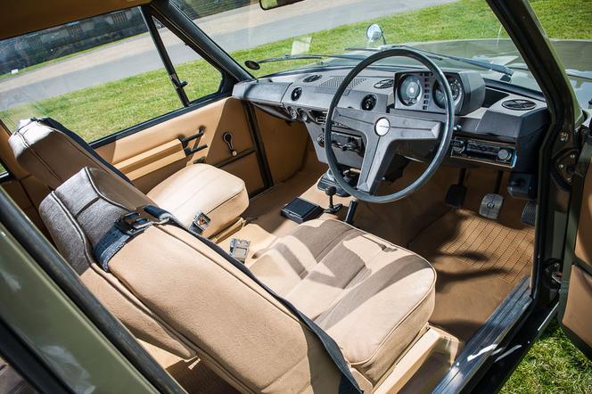 Range Rover o numerze seryjnym 001
