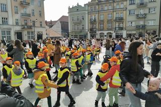 Kalisz. Zatańczyli walca z filmu „Noce i Dnie”