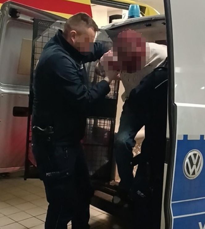 Zasztyletował sanitariusza, odpowie za usiłowanie zabójstwa drugiego medyka