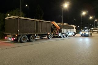 Przewozili szambo w Kujawsko-Pomorskiem. Mieli nadbagaż wynoszący nawet do 20 ton