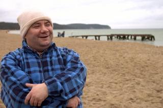 Chłopaki do wzięcia: Motyl przeszedł mocną metamorfozę! Poznalibyście go na ulicy?!