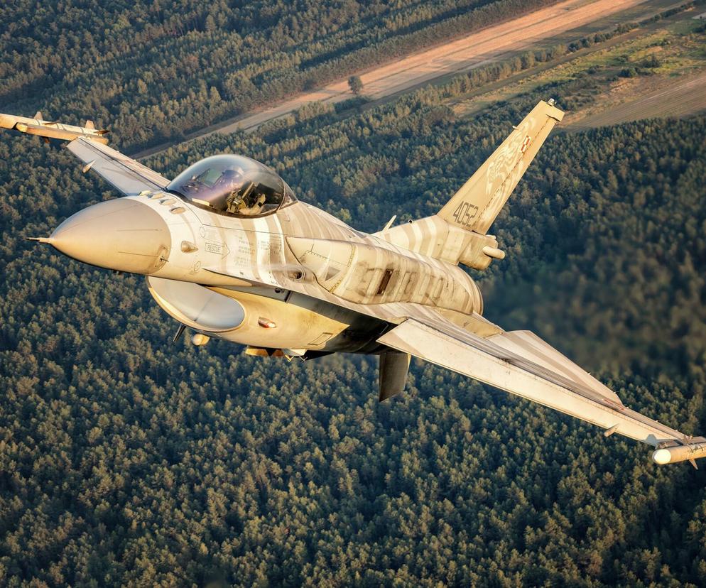 F-16