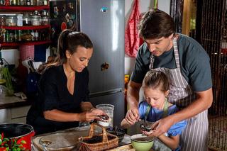 	M jak miłość odc. 1768. Magda (Anna Mucha), Dima (Michaił Pszeniczny), Nadia (Mira Fareniuk)