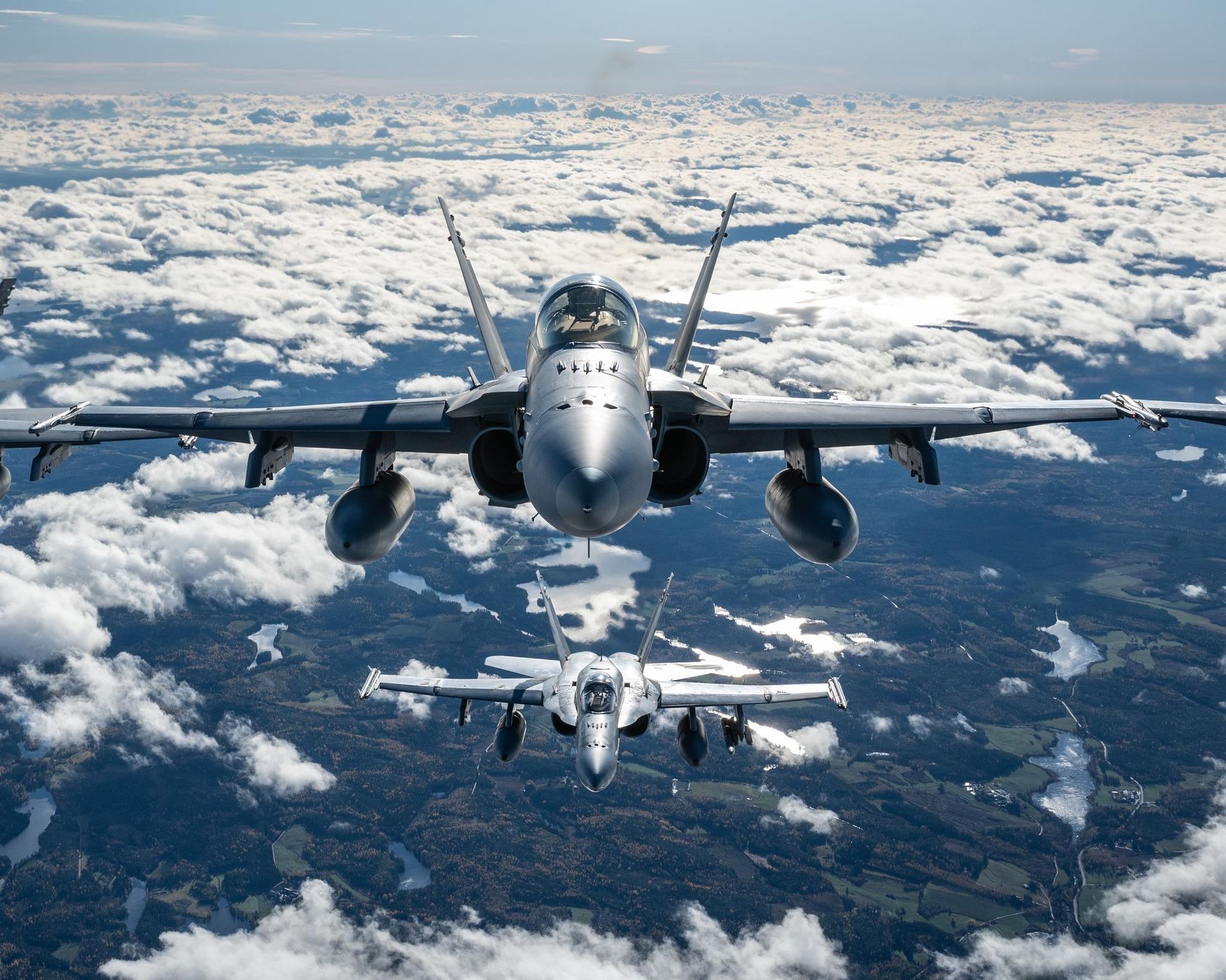 Kanadyjskie CF-18 i CC-130 w Krajach Bałtyckich