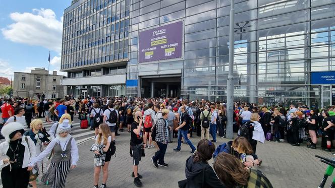 Pyrkon wystartował! Potężne kolejki przed MTP