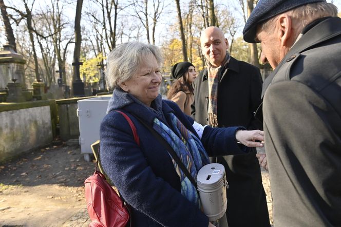 Gwiazdy kwestują na Powązkach