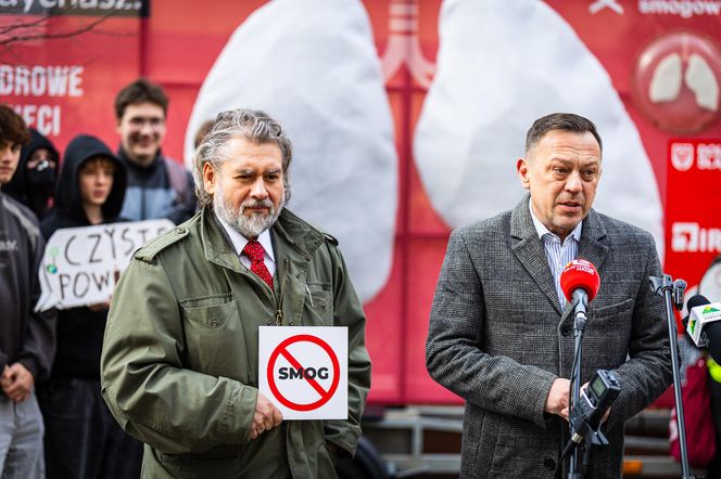 Smogowe płuca trafiły do Nowej Rudy. Zobacz zdjęcia instalacji!