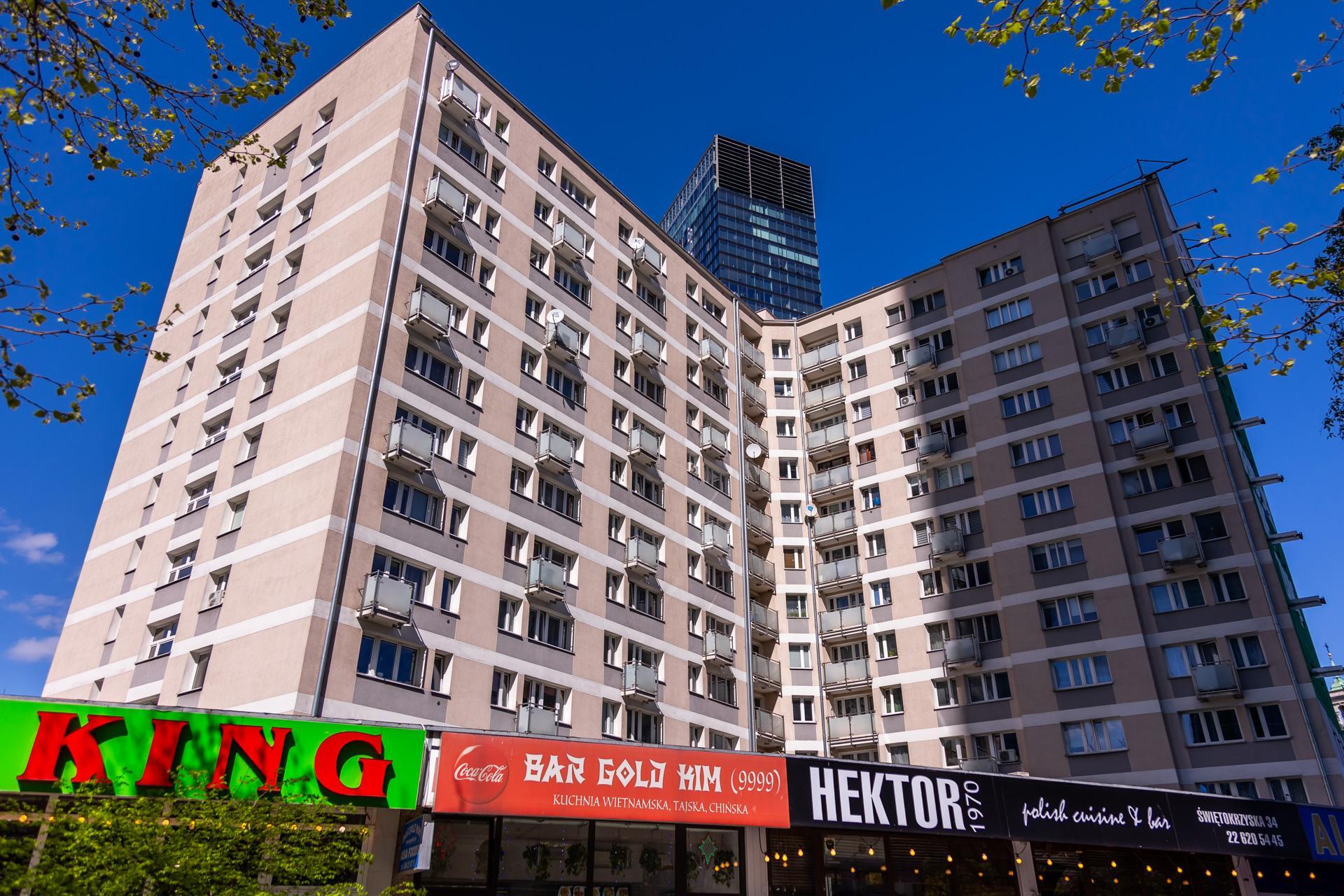 Blok Igrek - zdjęcia. To on jako pierwszy był największym blokiem w mieście