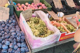 Winogrona na łódzkich targowiskach i w marketach. Sprawdź, ile kosztują [ZDJĘCIA]