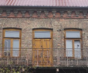 Opuszczona zabytkowa kamienica przy ul. Sienkiewicza w Białymstoku