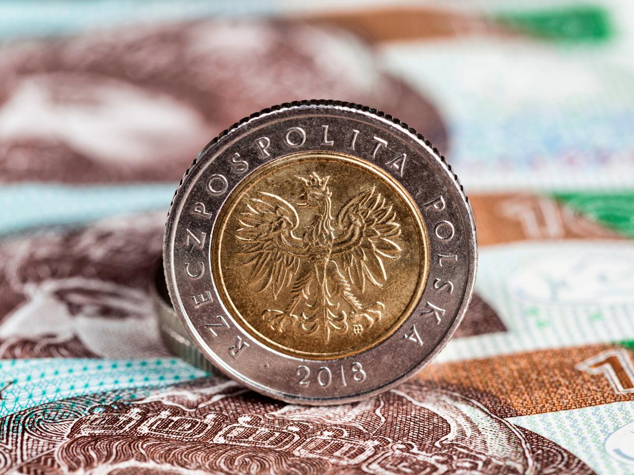 Przedsiębiorcy dostaną pieniądze za pandemię koronawirusa. Gdzie i jak złożyć wniosek? 