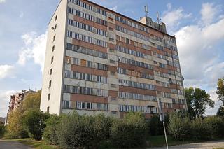 Ostatnia mieszkanka opuści blok-widmo w Kielcach. Trwa eksmisja