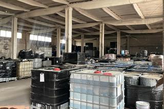 Nielegalne składowisko niebezpiecznych odpadów przy ul. Ofiar Firleja - Miasto ponownie wybierze firmę która zajmie się jego usunięciem