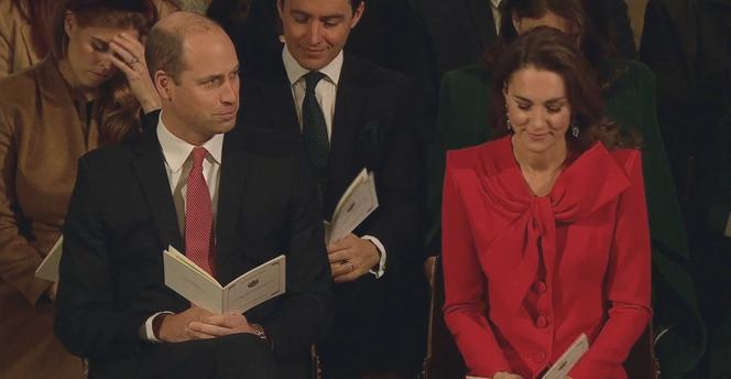 Księżna Kate i książę William śpiewają kolędy