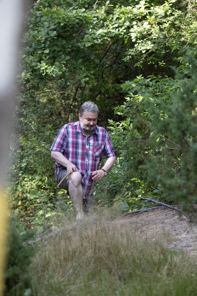 Karol Karski. Kupił flaszkę i odpoczął nad Świdrem