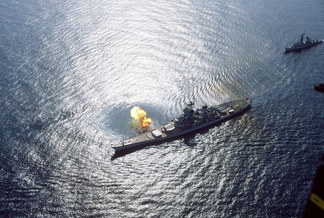 Trump rozważa powrót pancerników do US Navy. Czy era wielkich dział wróci na ocean?
