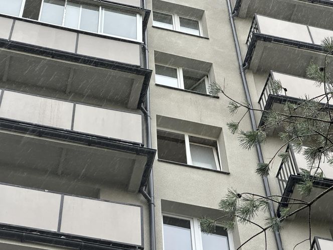 Tragedia na Pradze-Północ. Mężczyzna zginął po upadku z 6. piętra