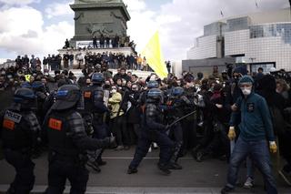 Brutalne protesty we Francji. Zdjęcia wstrząsają! 