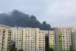 Pożar wysypiska w Sosnowcu, kłęby czarnego dymu nad aglomeracją. Zamknijcie okna [ZDJĘCIA]